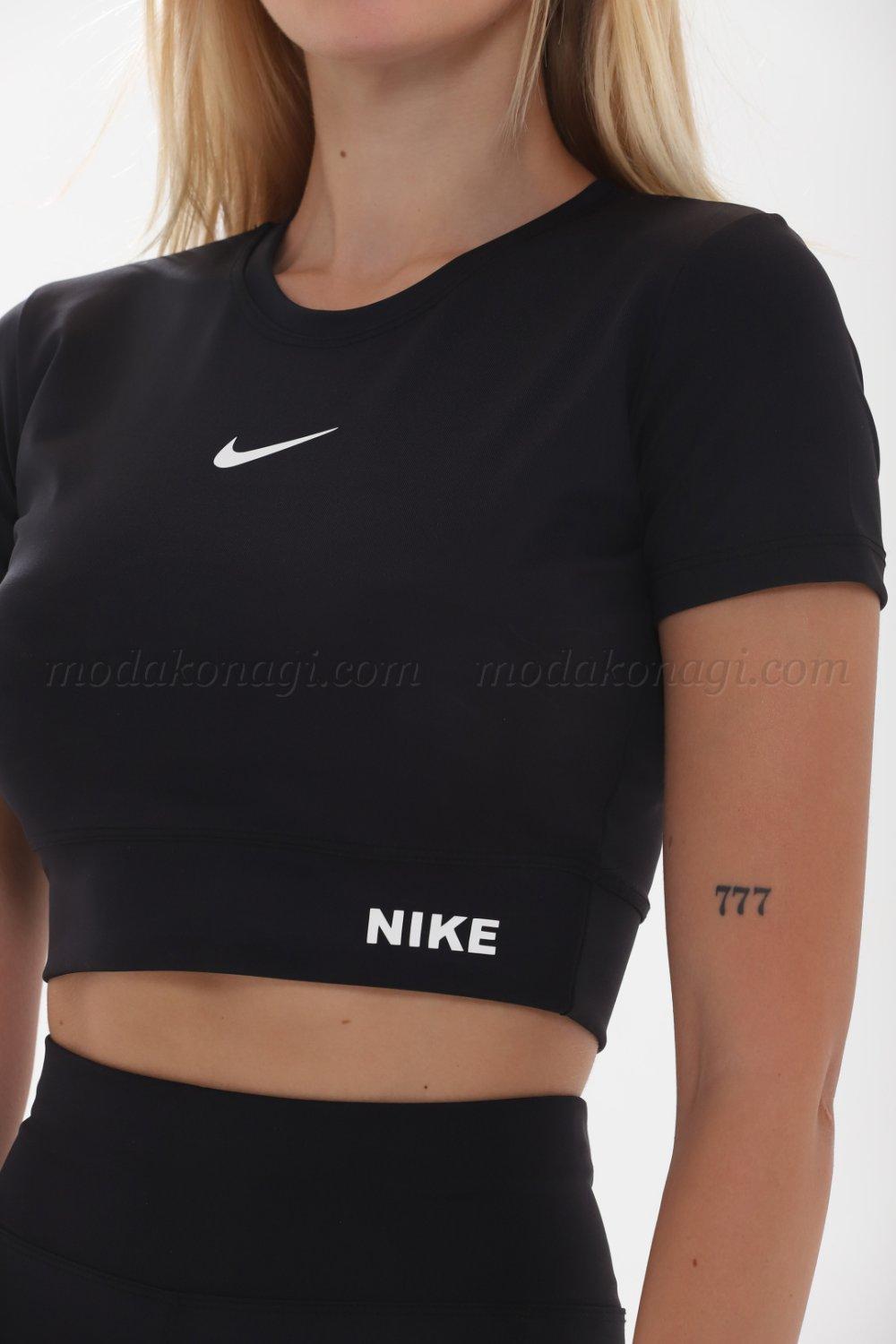 Crop top nike pas cher sales