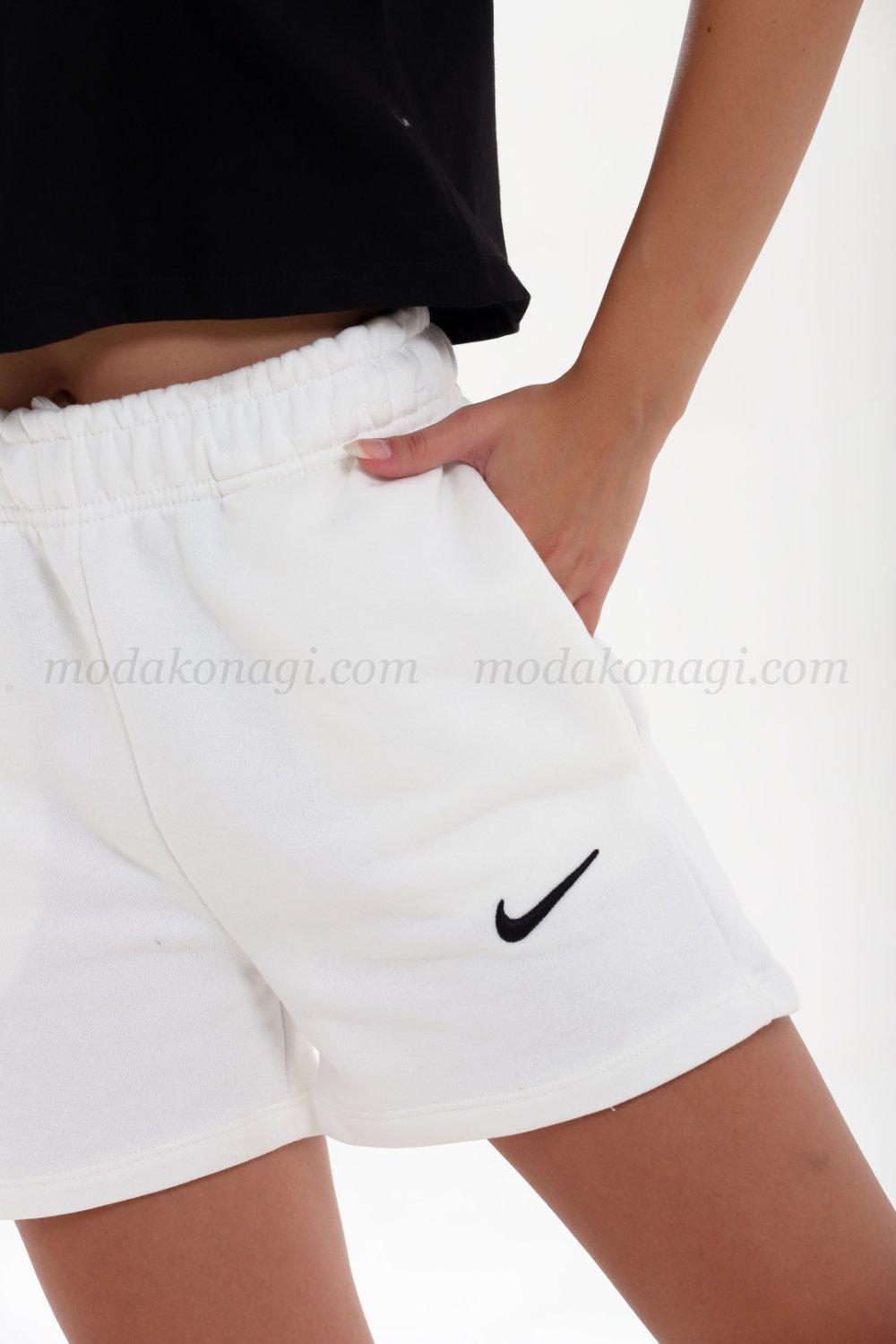 Kadın Nike Kumaş Spor Şort Beyaz