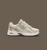 New Balance 740 Krem