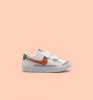 Sezon Sonu - Nike Blazer Kısa Çocuk Beyaz Turuncu