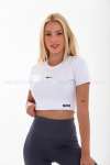 Kadın Nike Dalgıç Crop Beyaz