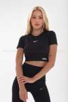 Kadın Nike Dalgıç Crop Siyah