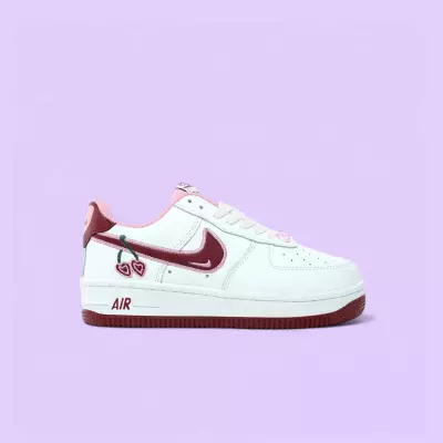 Nike Airforce Valentines Beyaz Kırmızı Nike Airforce Valentines Beyaz Kırmızı
