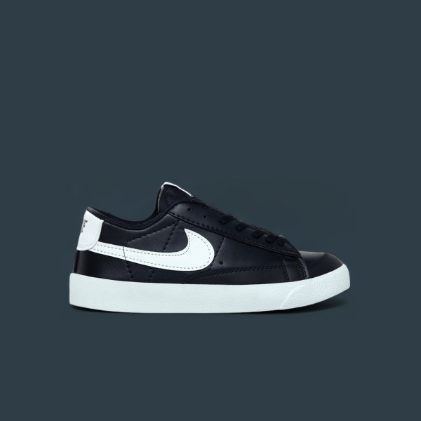 Nike Blazer Kısa Bağcık Siyah Beyaz Nike Blazer Kısa Bağcık Siyah Beyaz
