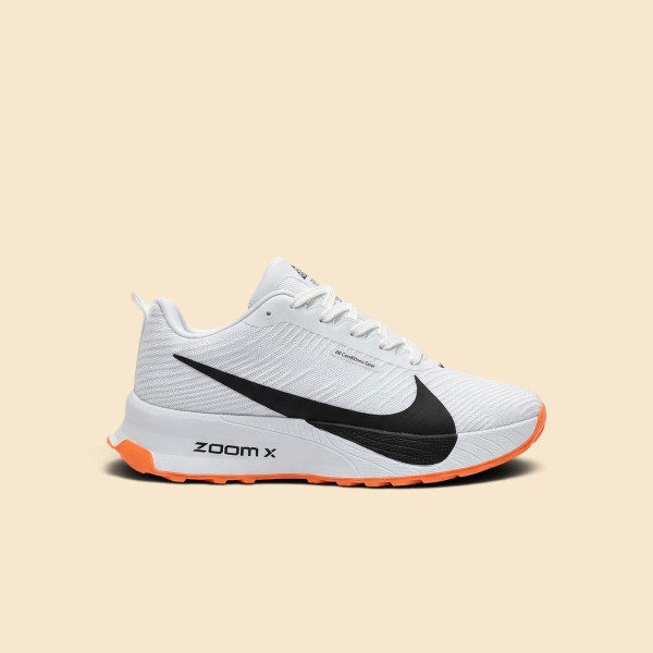 NIKE New ZoomX Beyaz Siyah Turuncu NIKE New ZoomX Beyaz Siyah Turuncu