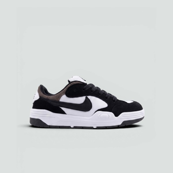 NIKE P-6000 Siyah Beyaz NIKE P-6000 Siyah Beyaz