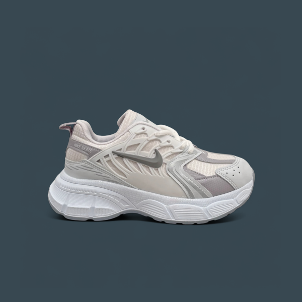 NIKE SKATE Beyaz Füme NIKE SKATE Beyaz Füme