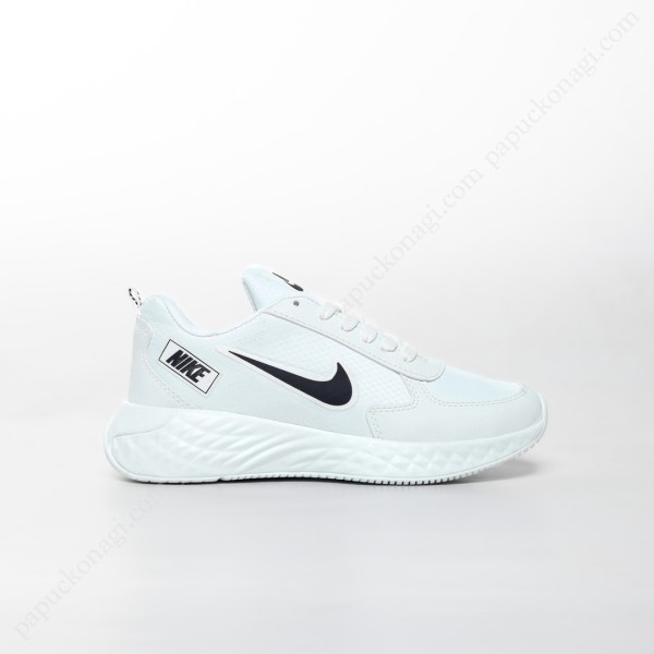 Nike Trail Beyaz Siyah Nike Trail Beyaz Siyah