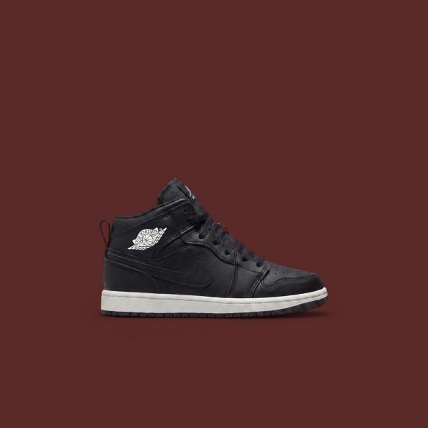 Sezon Sonu - Nike Air Jordan Bilekli Çocuk Full Siyah Sezon Sonu - Nike Air Jordan Bilekli Çocuk Full Siyah
