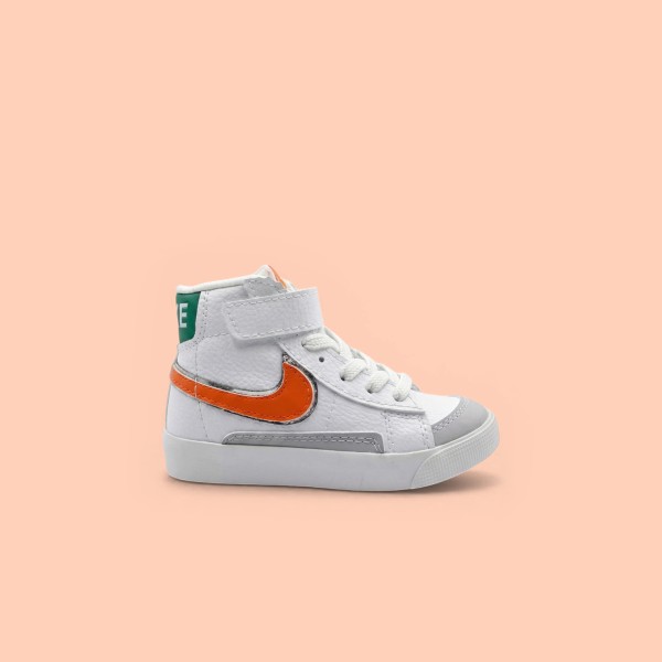 Sezon Sonu - Nike Blazer Bilekli Çocuk Beyaz Turuncu Sezon Sonu - Nike Blazer Bilekli Çocuk Beyaz Turuncu
